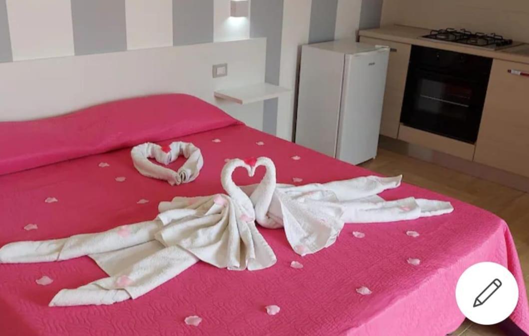 Briciola'S Rooms 切萨雷奥港 外观 照片